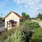Haus Martha Privatunterkunft Balatonudvari